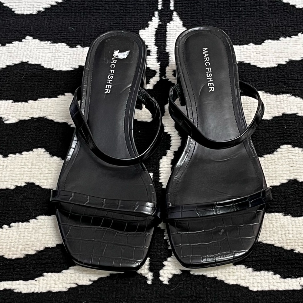 Marc Fisher Black Caylon Croc Embossed Block Heel Strappy Slide Sandal Size 8.5 - Picture 4 of 9